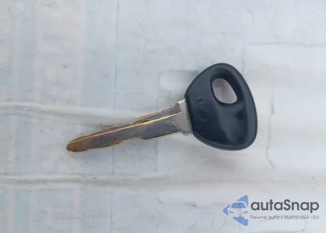 2003 Mazda Mazda6 I z USA, uszkodzony, nr VIN 1YVHP80C035M21662